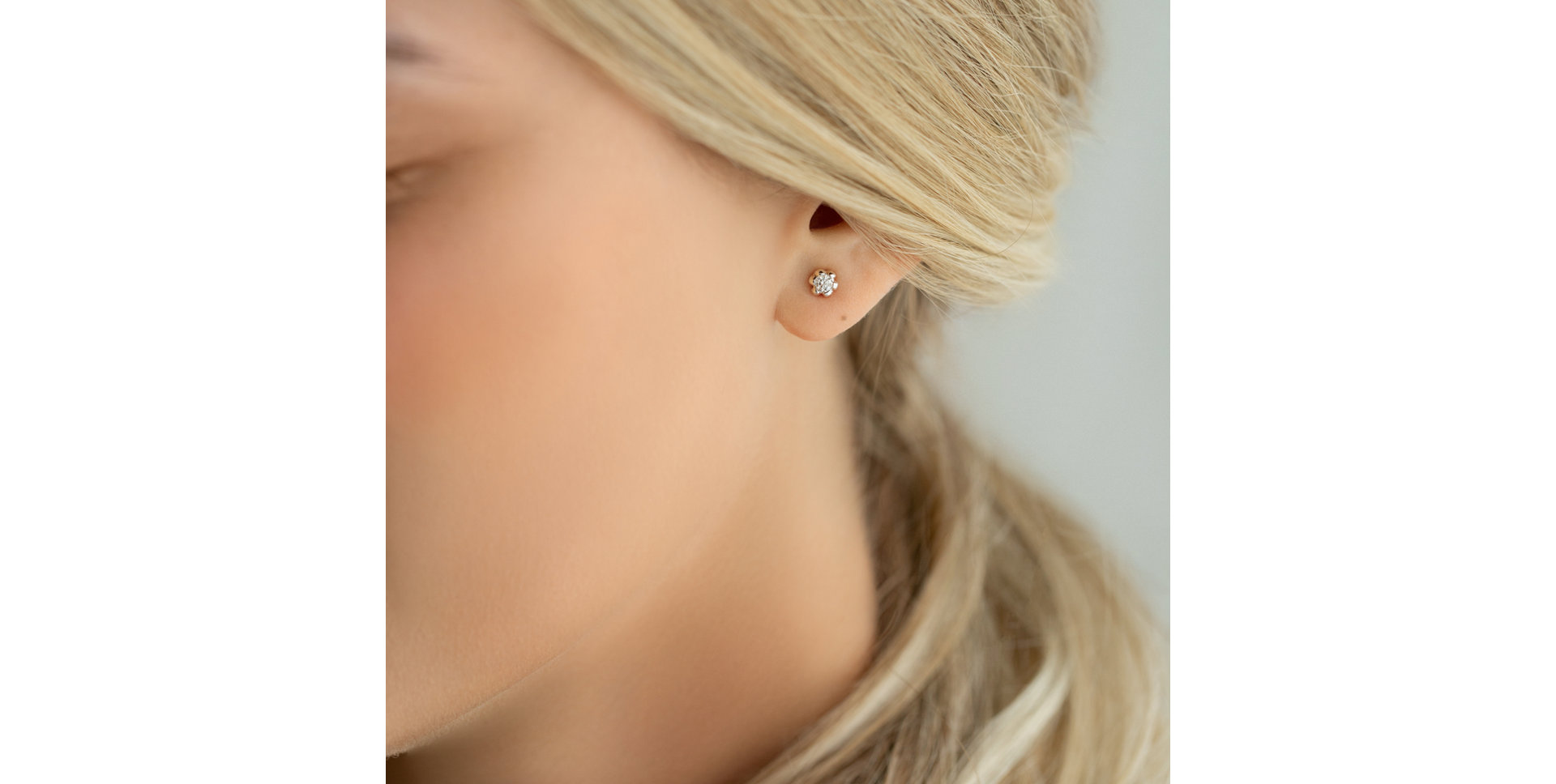 Náušnice s diamantom Blooming Love