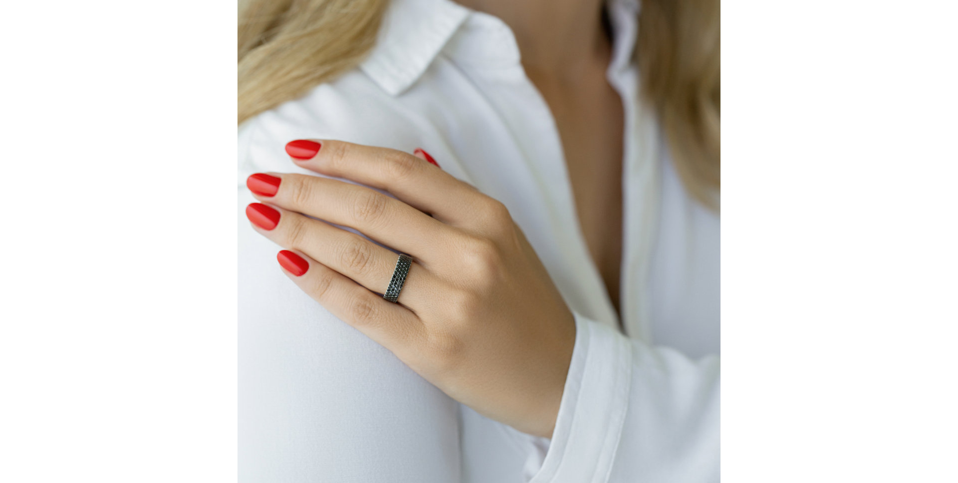 Prsteň s čiernymi diamantmi Queen Eternity