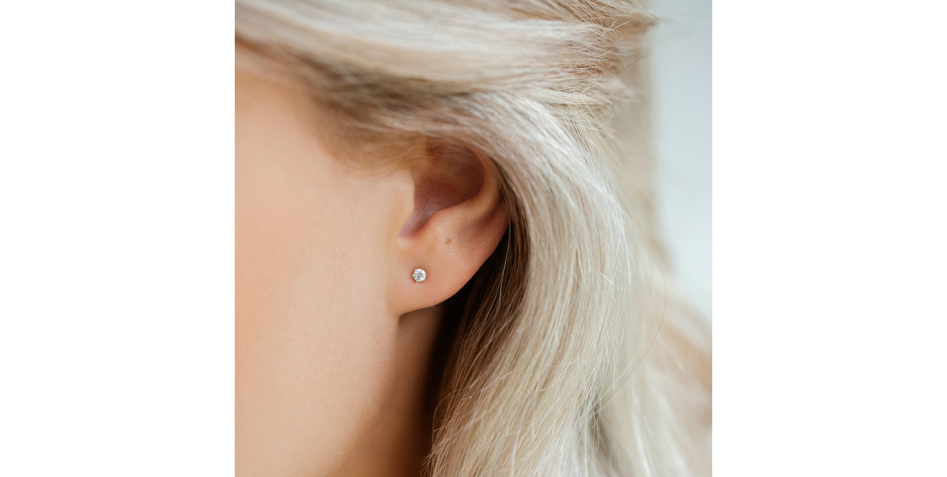 Náušnice s diamantom Essential Sparks