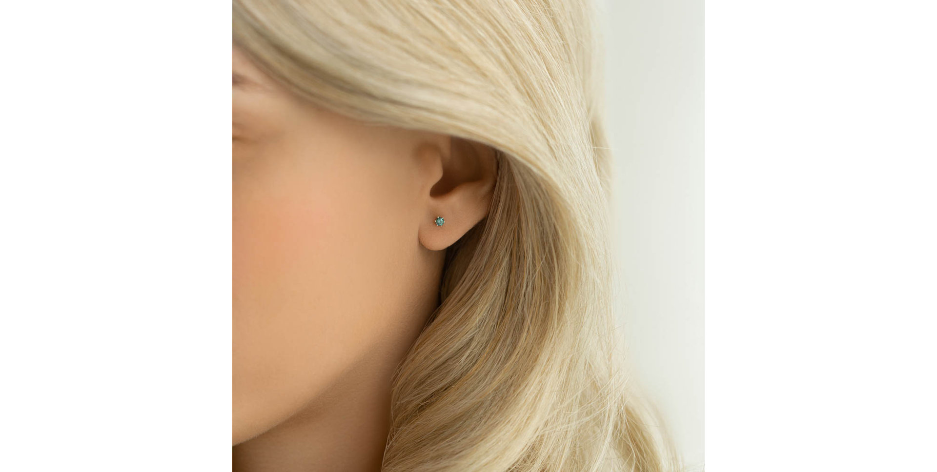 Náušnice s modrým diamantom Vesper Romance