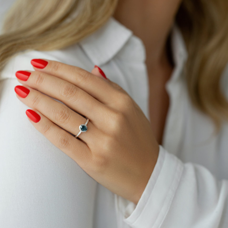 Prsteň s diamantmi a zafírom Mystic Mirage