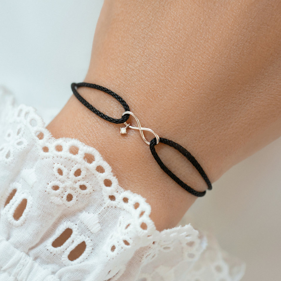 Náramok s diamantom Infinity Bond