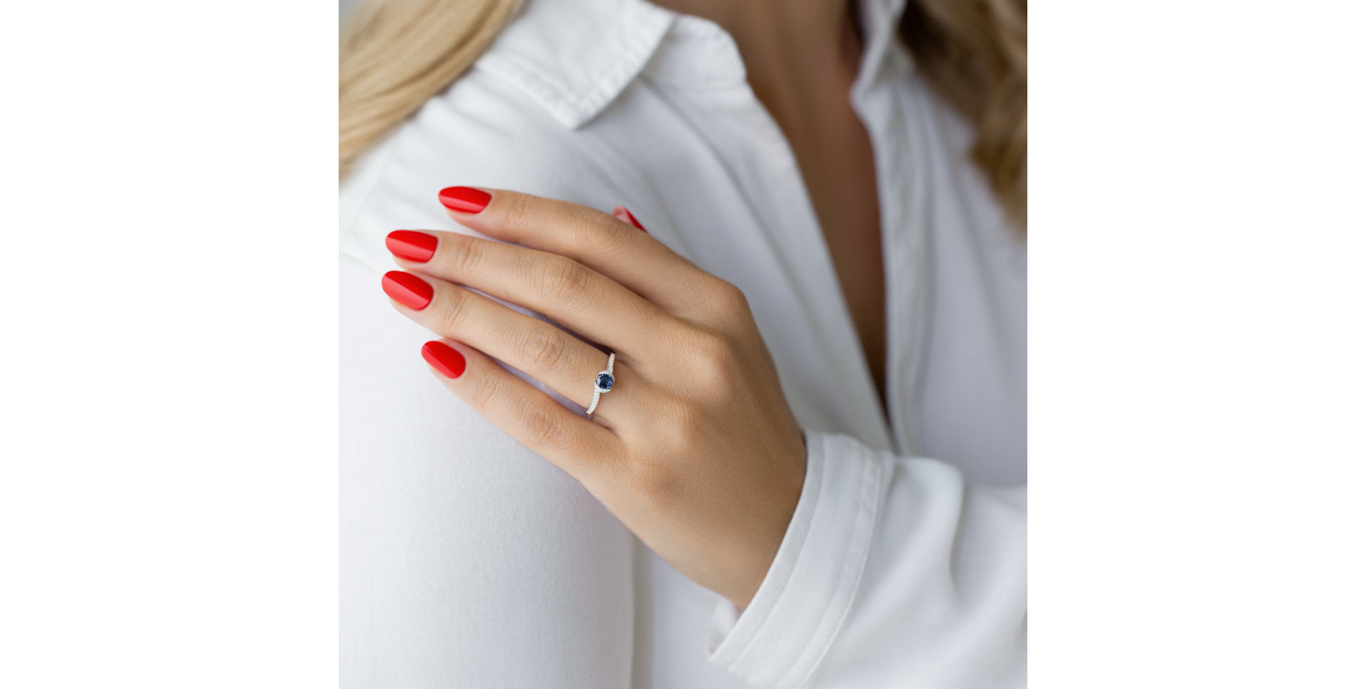 Prsteň s diamantmi a zafírom Vaina