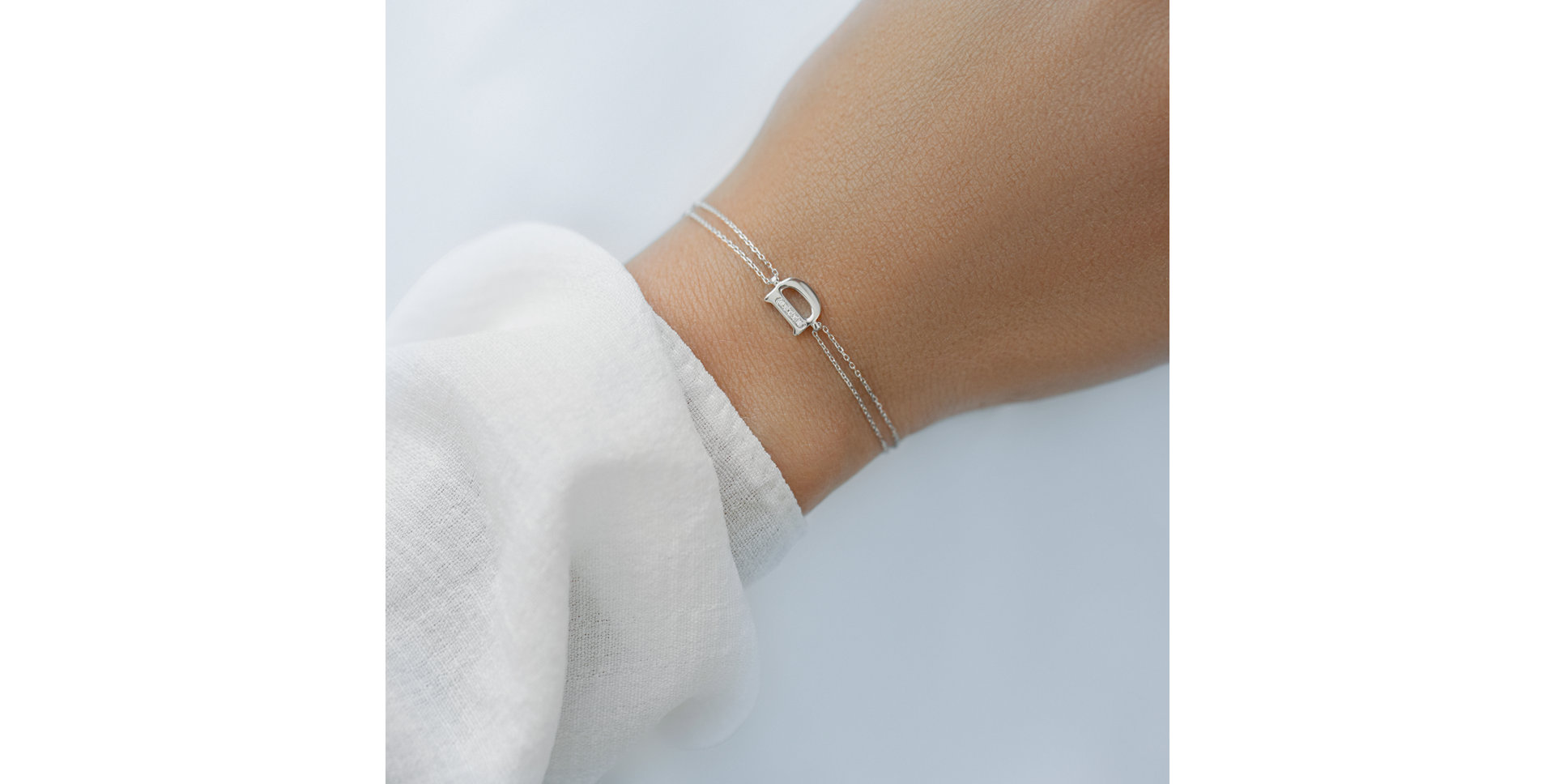 Náramok s diamantom Alluring Letter