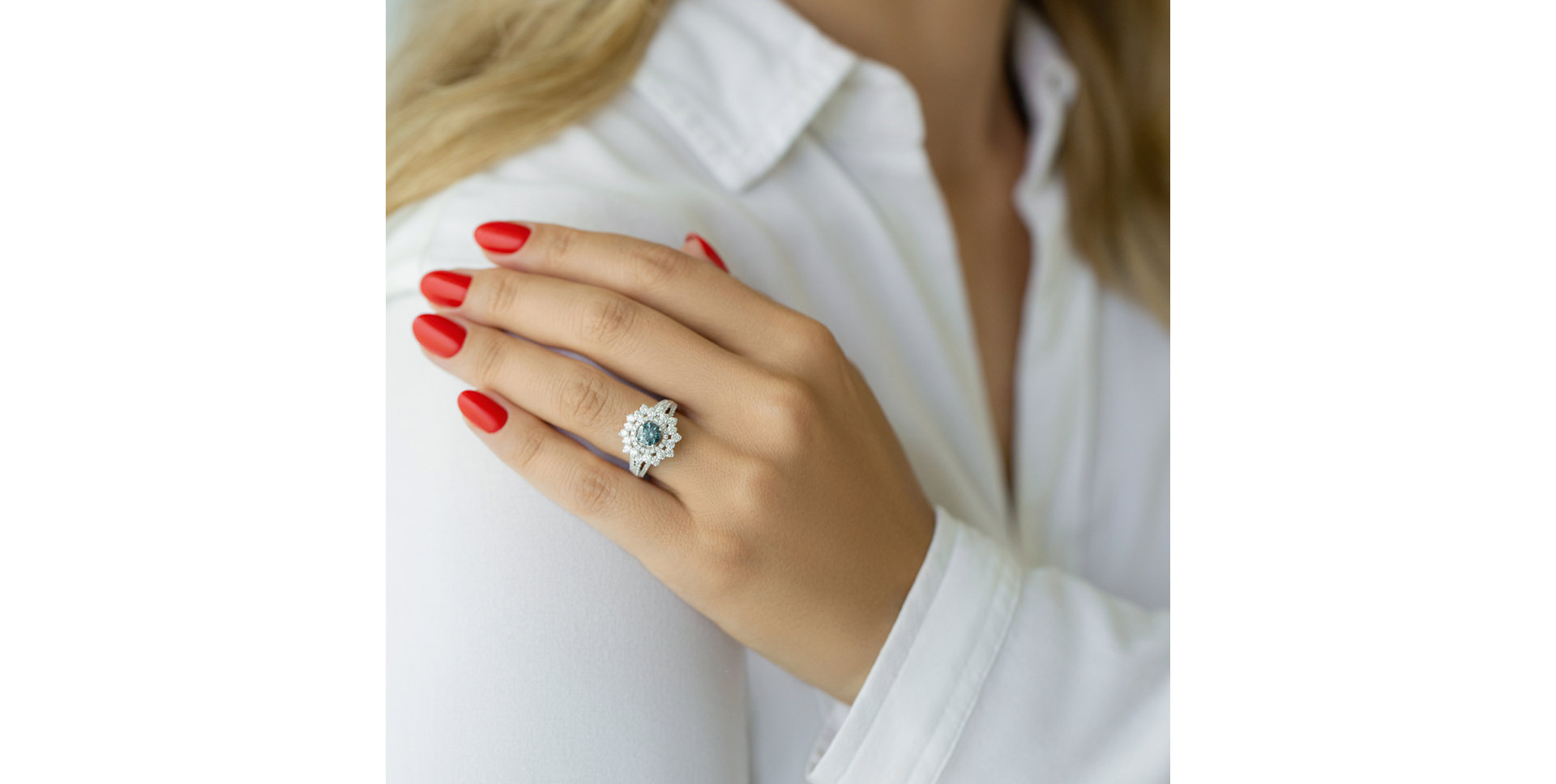 Prsteň s modrým diamantom a bielymi diamantmi Sky Tear