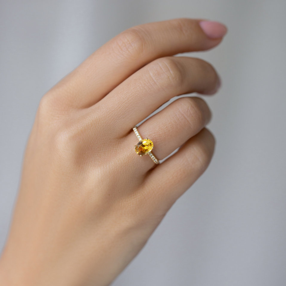 Prsteň s diamantmi a topásom Touch of Spark