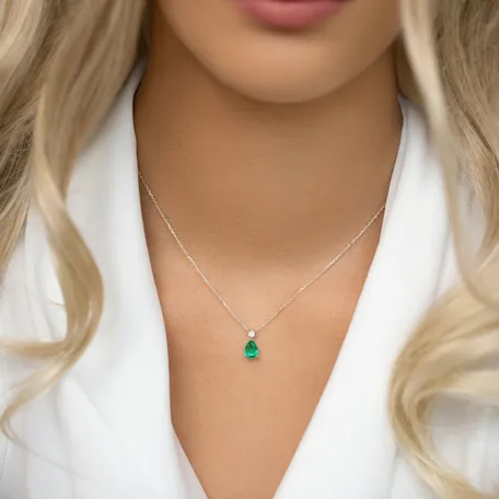 Náhrdelník s diamantom a smaragdom Galatea