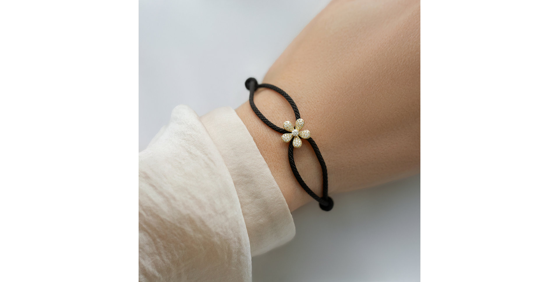 Náramok s diamantmi Daisy