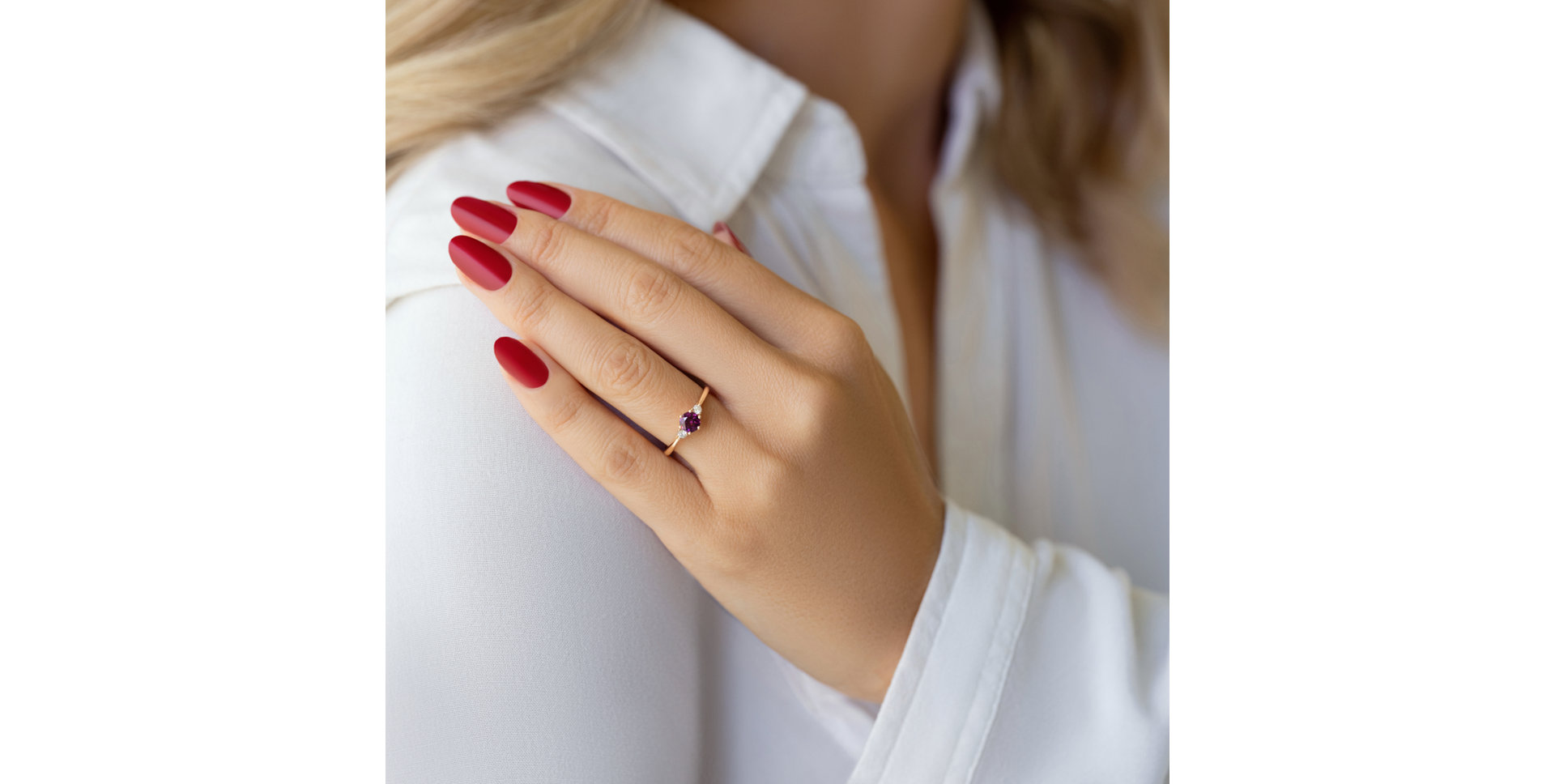 Prsteň s diamantmi a topásom Midnight Serenity