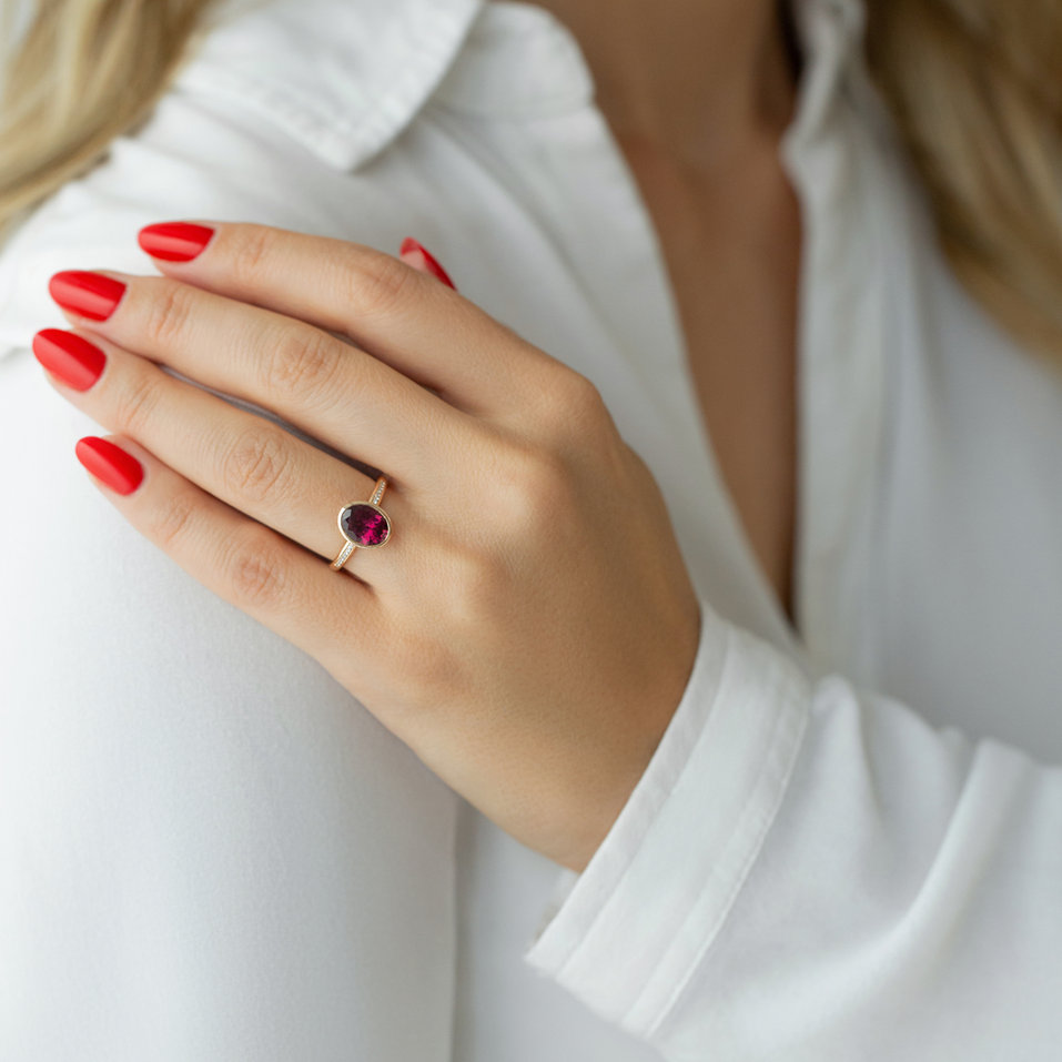 Prsteň s diamantmi a rhodolitom Eliptical Perfection