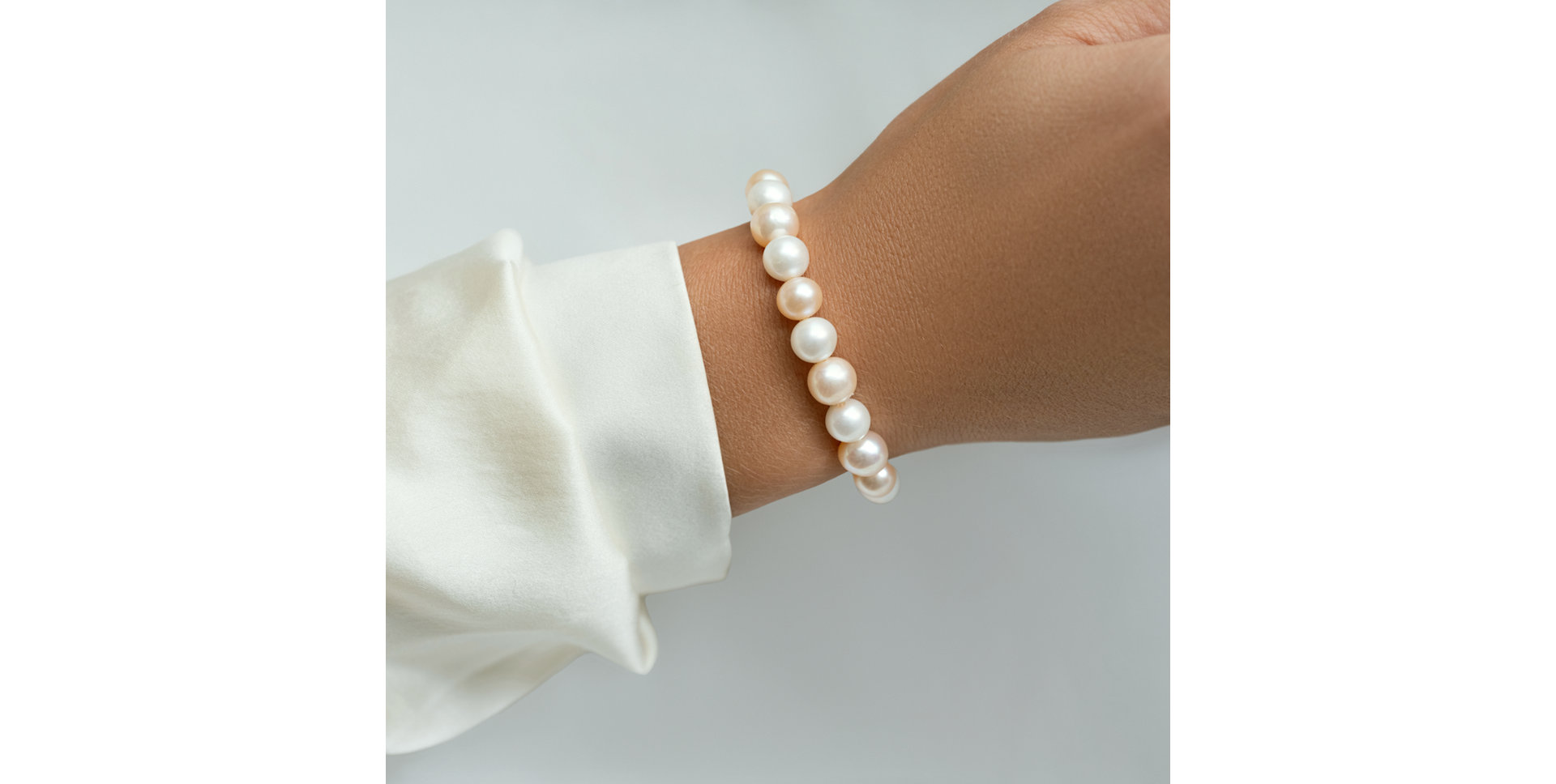 Perlový náramok Rose and Snow Pearls