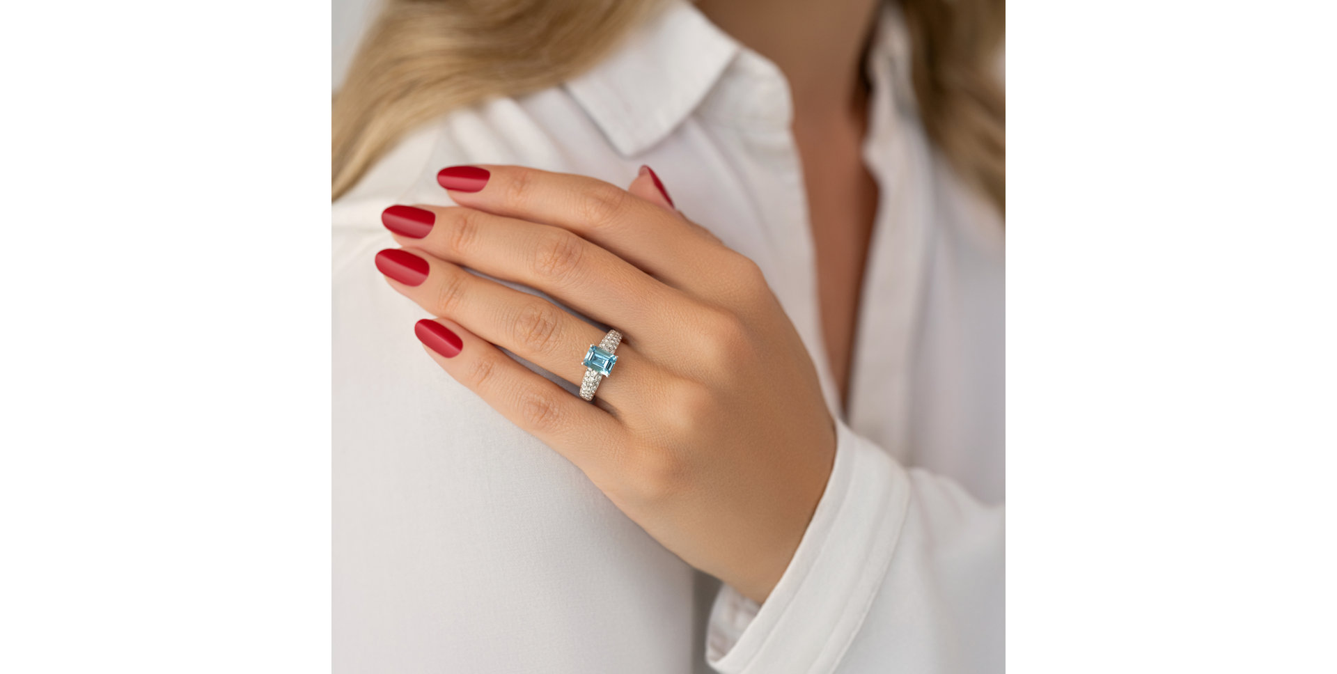 Prsteň s diamantmi a morganitom Diamond Whisper