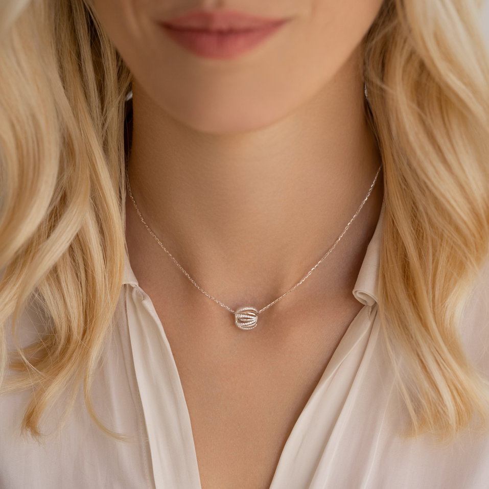 Náhrdelník s diamantmi Golden Ball