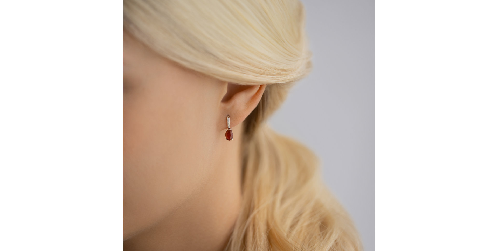 Náušnice s diamantmi a rubínom Lauriene