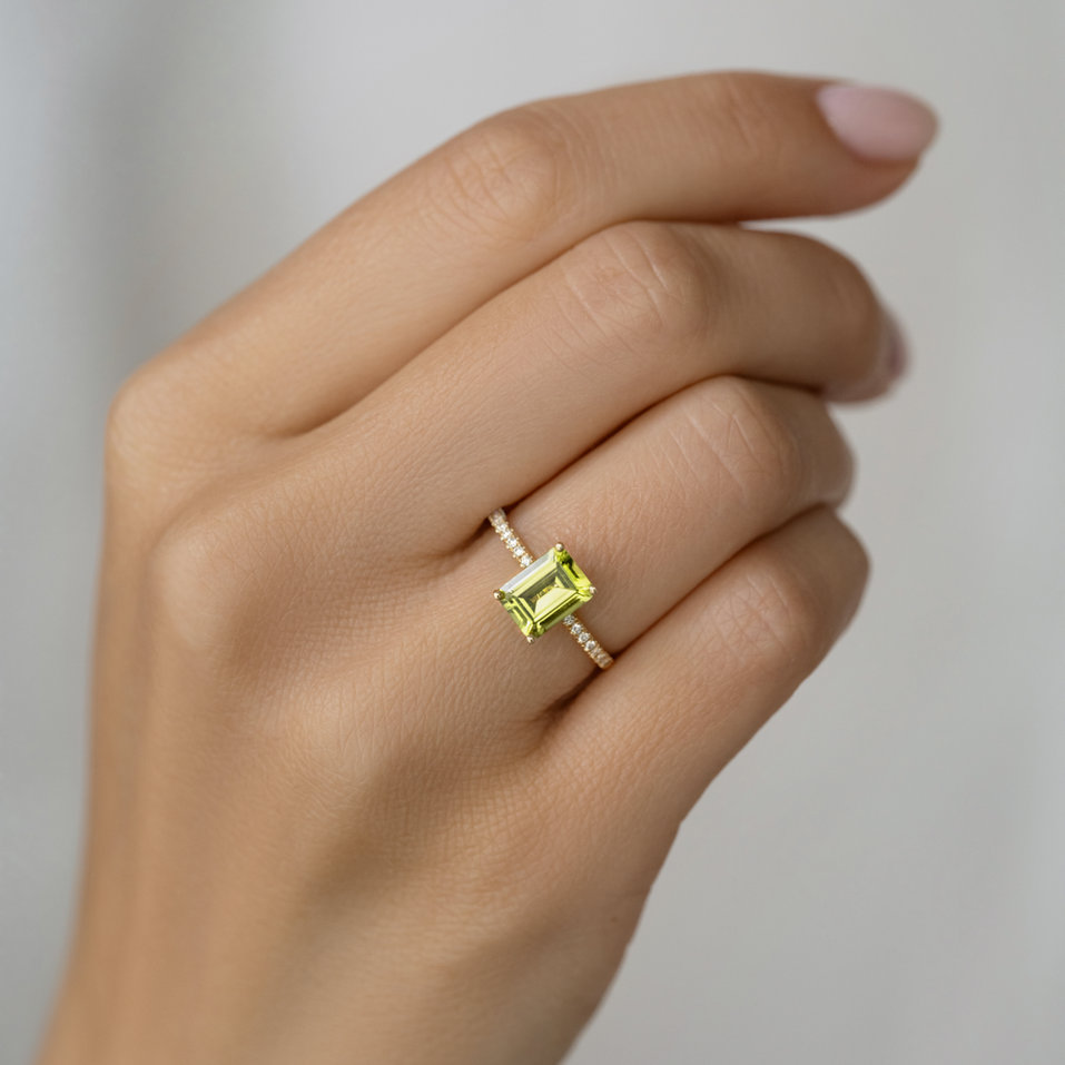 Prsteň s diamantmi a topásom Mireth