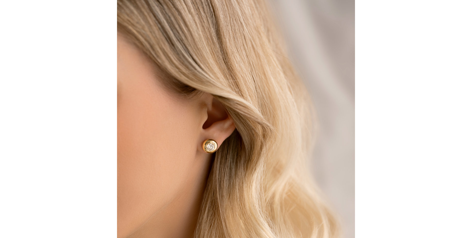 Náušnice s diamantom Noble Dot