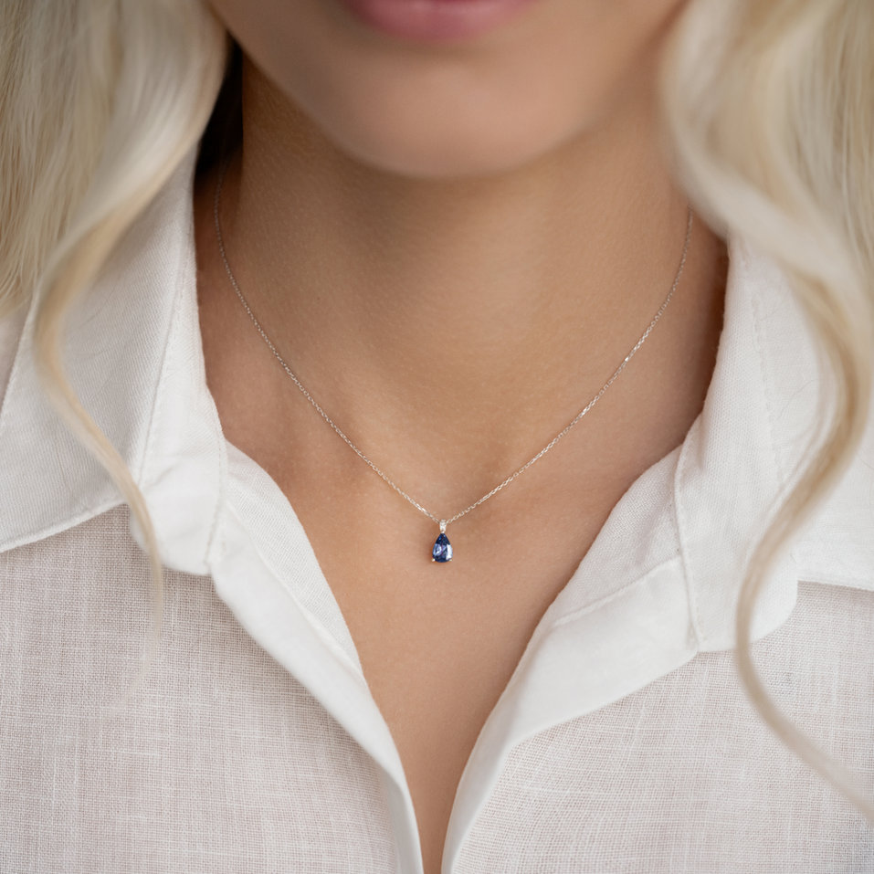 Náhrdelník s diamantmi a tanzanitom Teardrop