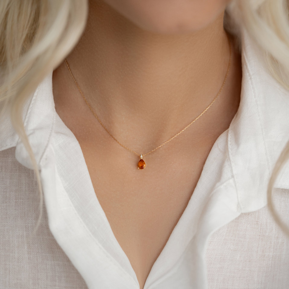 Náhrdelník s diamantmi a rhodolitom Teardrop