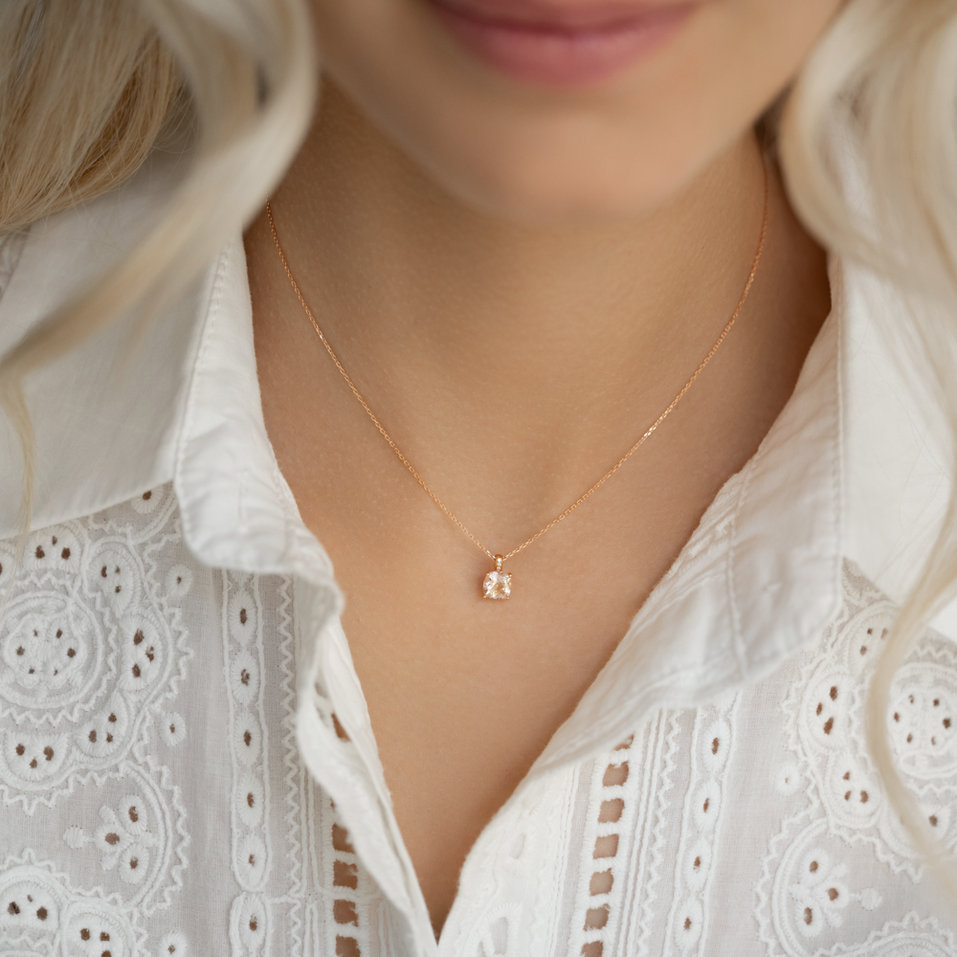 Náhrdelník s diamantmi a morganitom Amariel