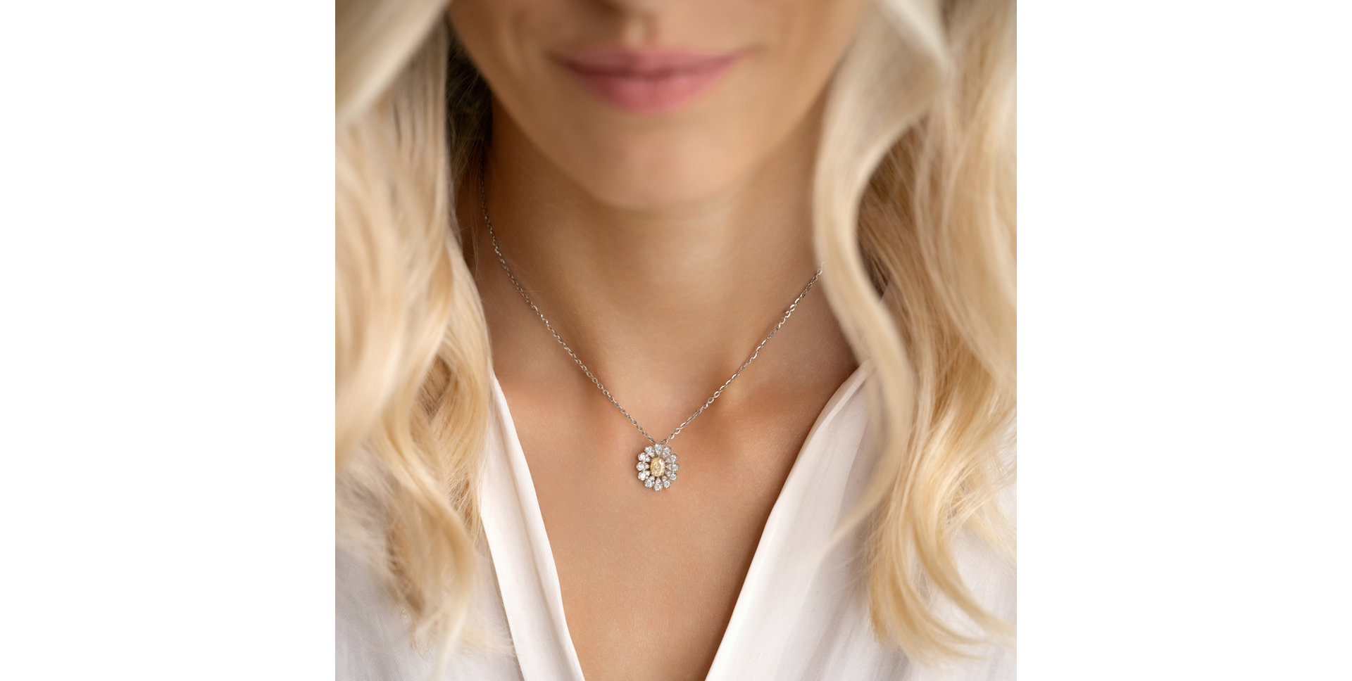 Náhrdelník s diamantmi Starlight Bloom