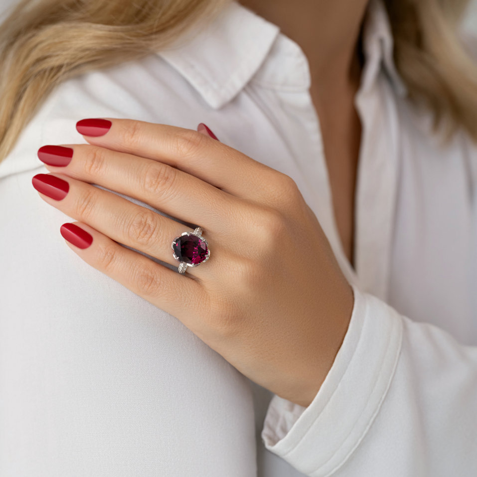 Prsteň s diamantmi a rhodolitom Fire of Life