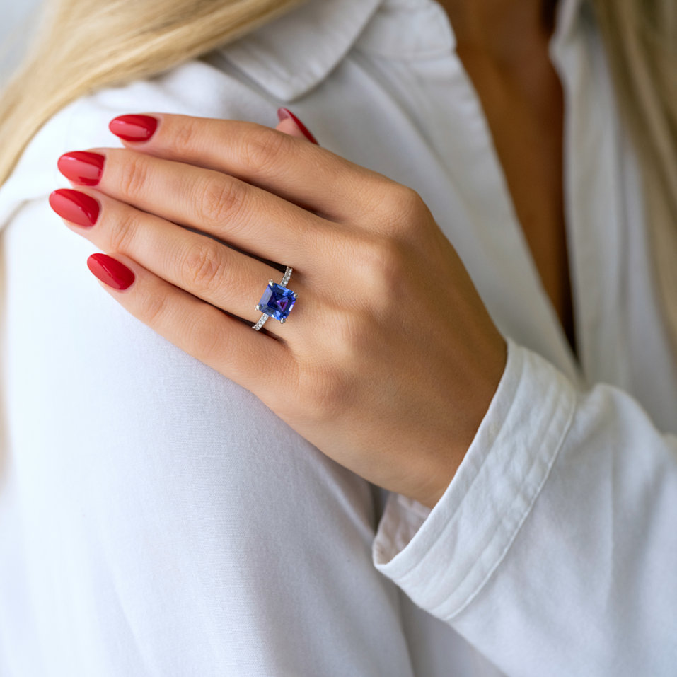 Prsteň s diamantmi a tanzanitom Elfredian