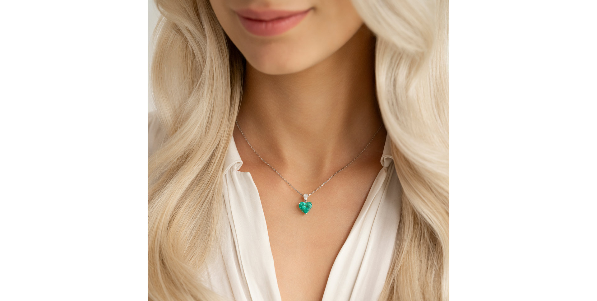 Náhrdelník s diamantmi a smaragdom Euphoric Passion