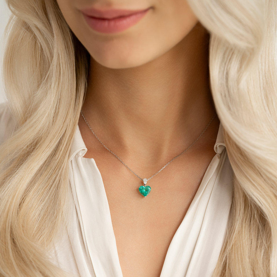 Náhrdelník s diamantmi a smaragdom Euphoric Passion