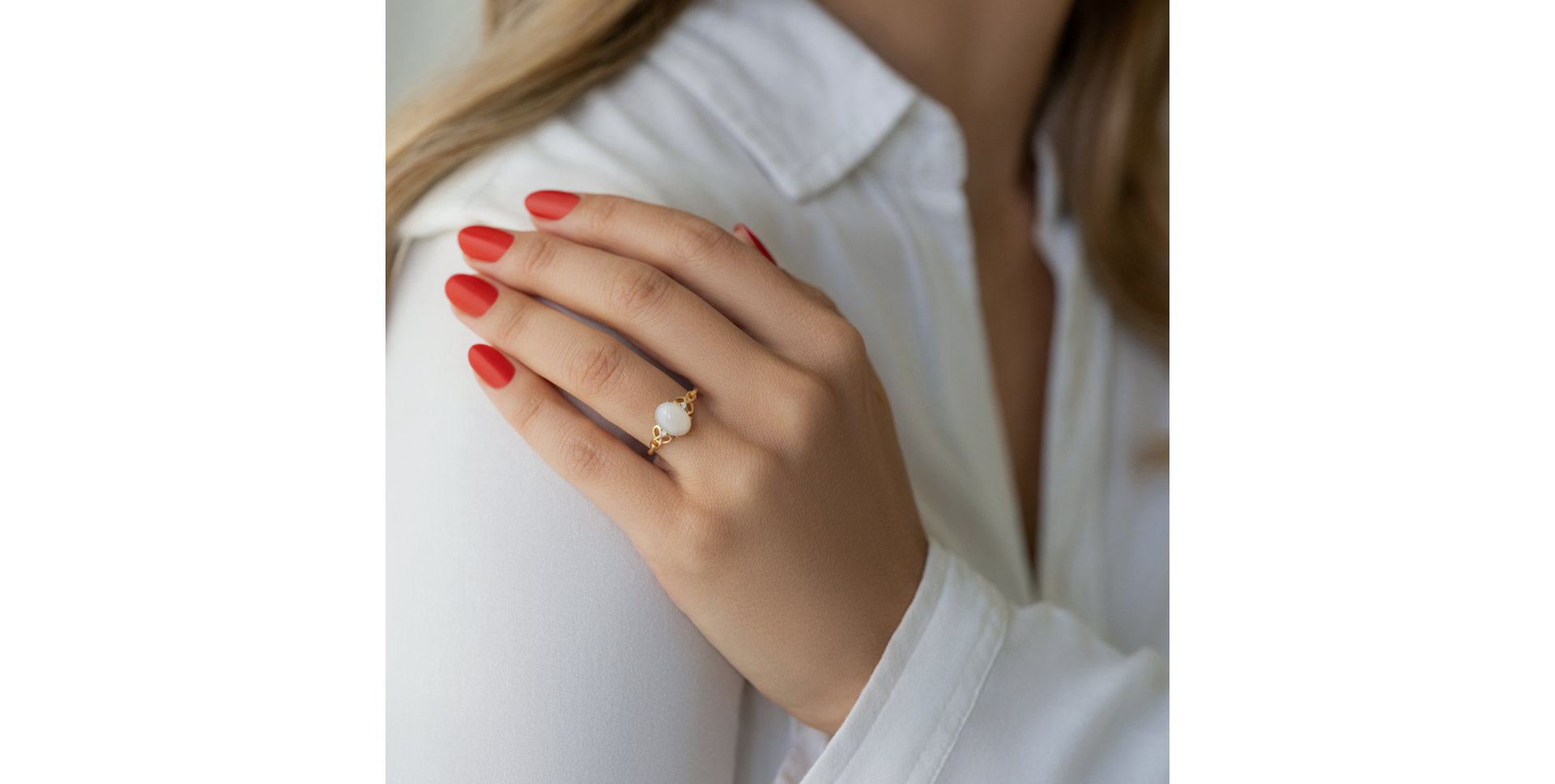 Prsteň s diamantmi a mesačným kameňom Virgin Lady