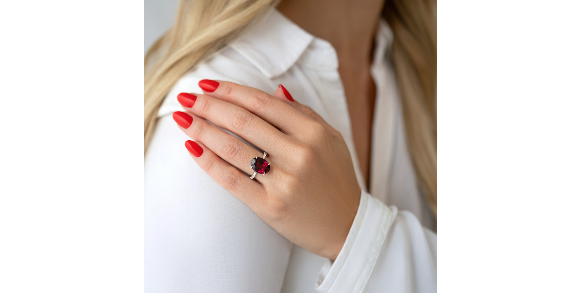 Prsteň s diamantmi a rhodolitom Burgundy Flame