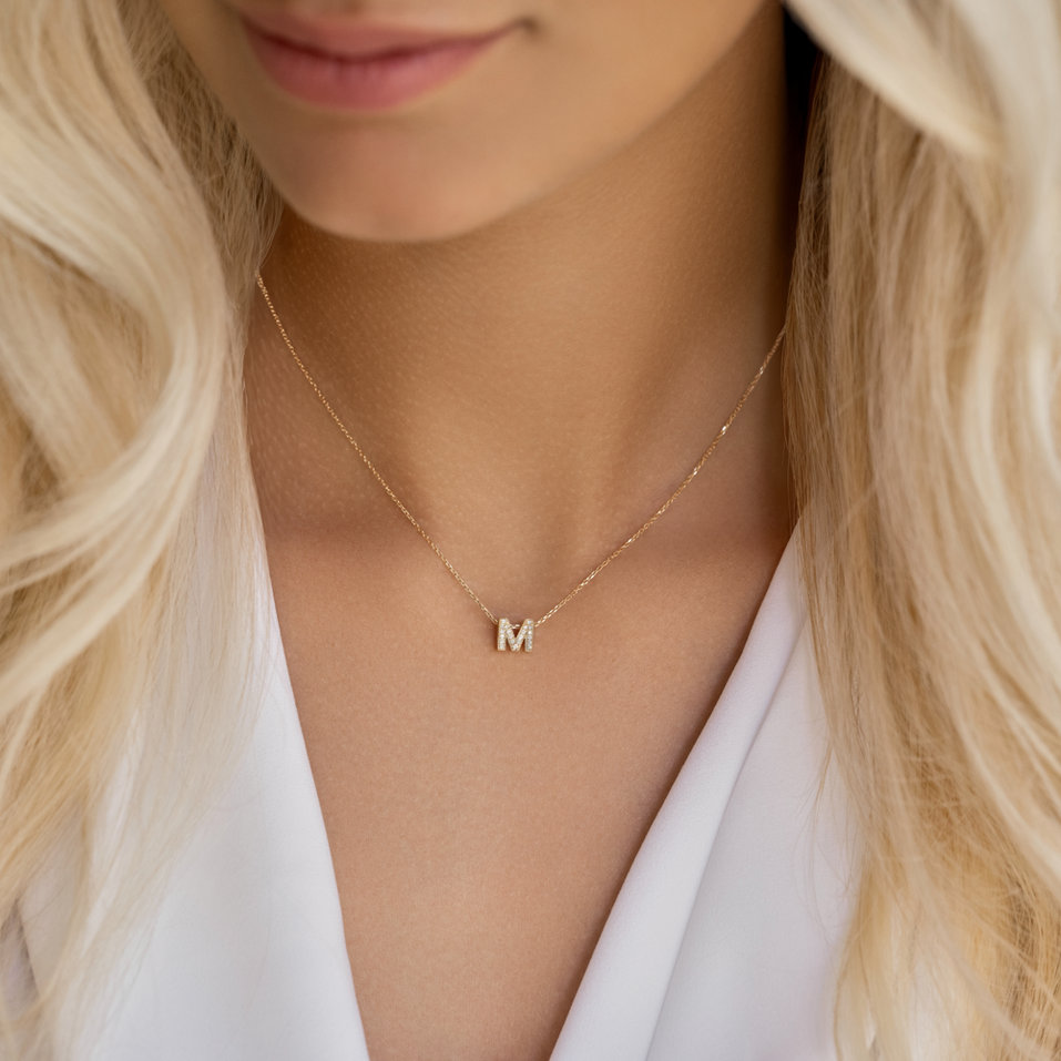 Prívesok s diamantmi Twinkling  Letter