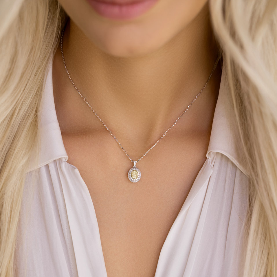 Náhrdelník s diamantmi Born of Light