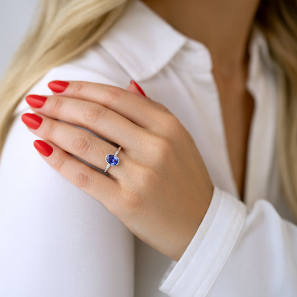 Prsteň s diamantmi a tanzanitom Elliptical Perfection