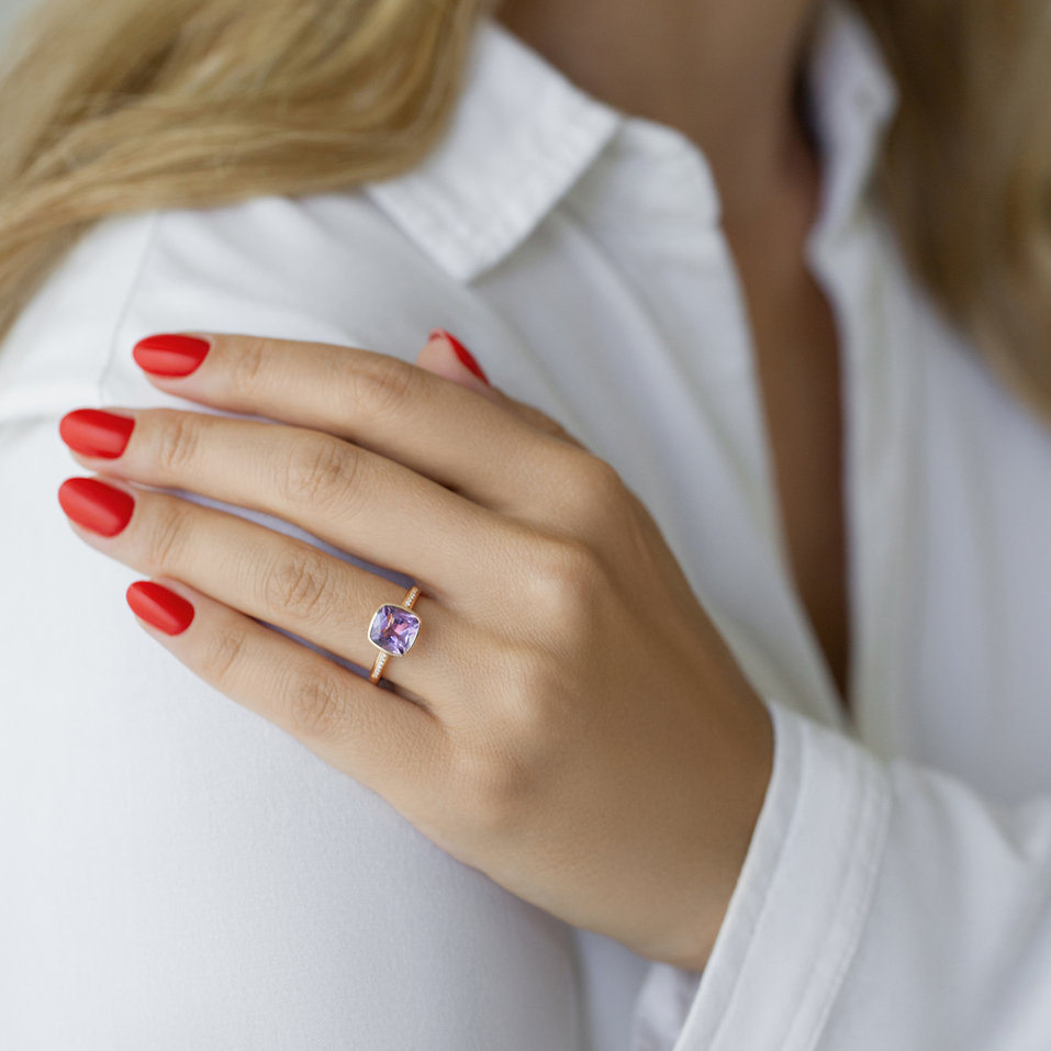 Prsteň s diamantmi a tanzanitom Carelia