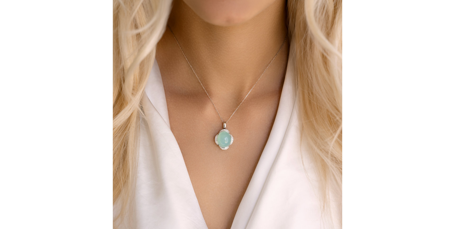 Náhrdelník s chalcedonom a diamantmi Geranium Gems