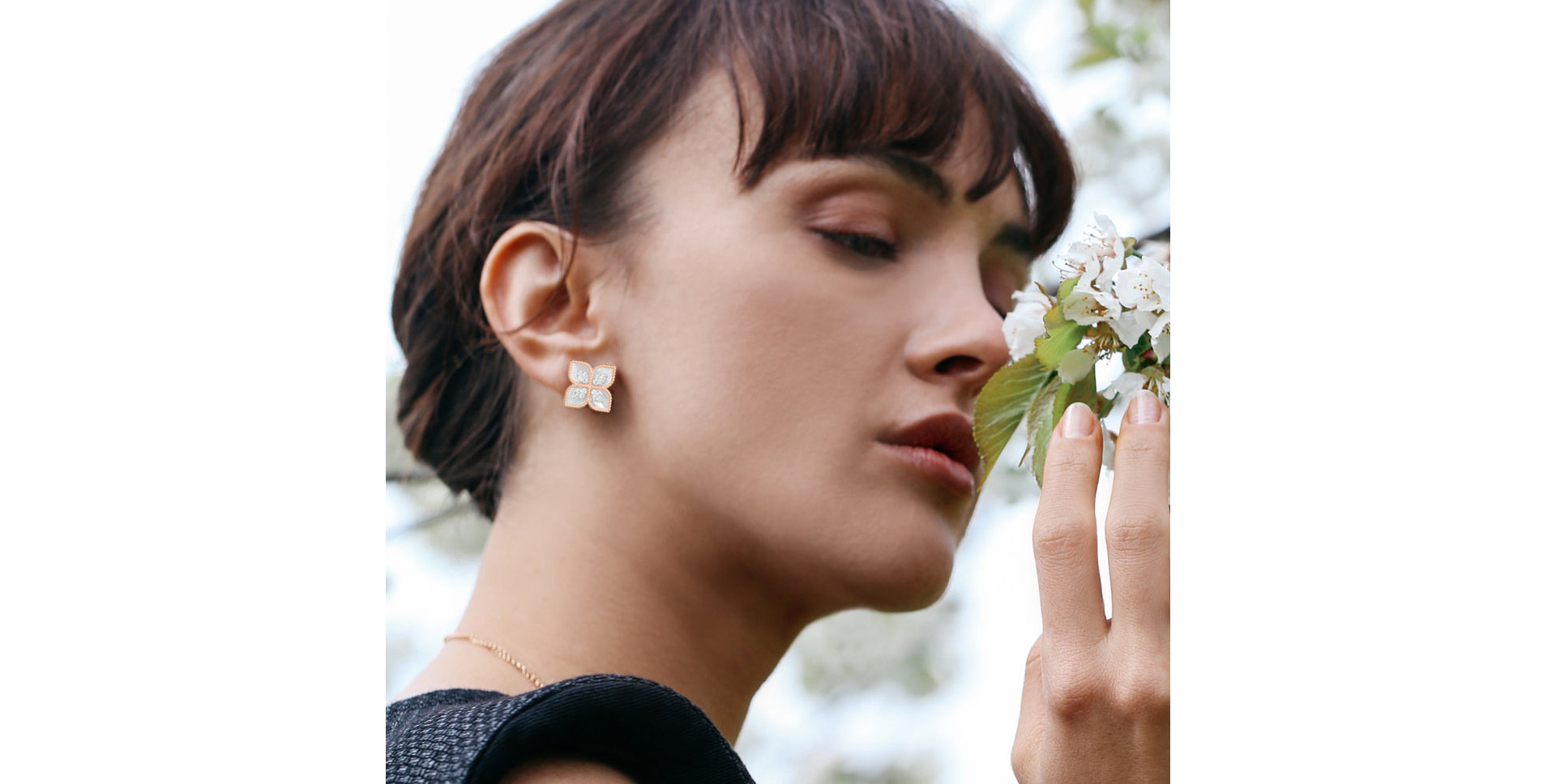 Náušnice s diamantmi a perleťou Princess Flower