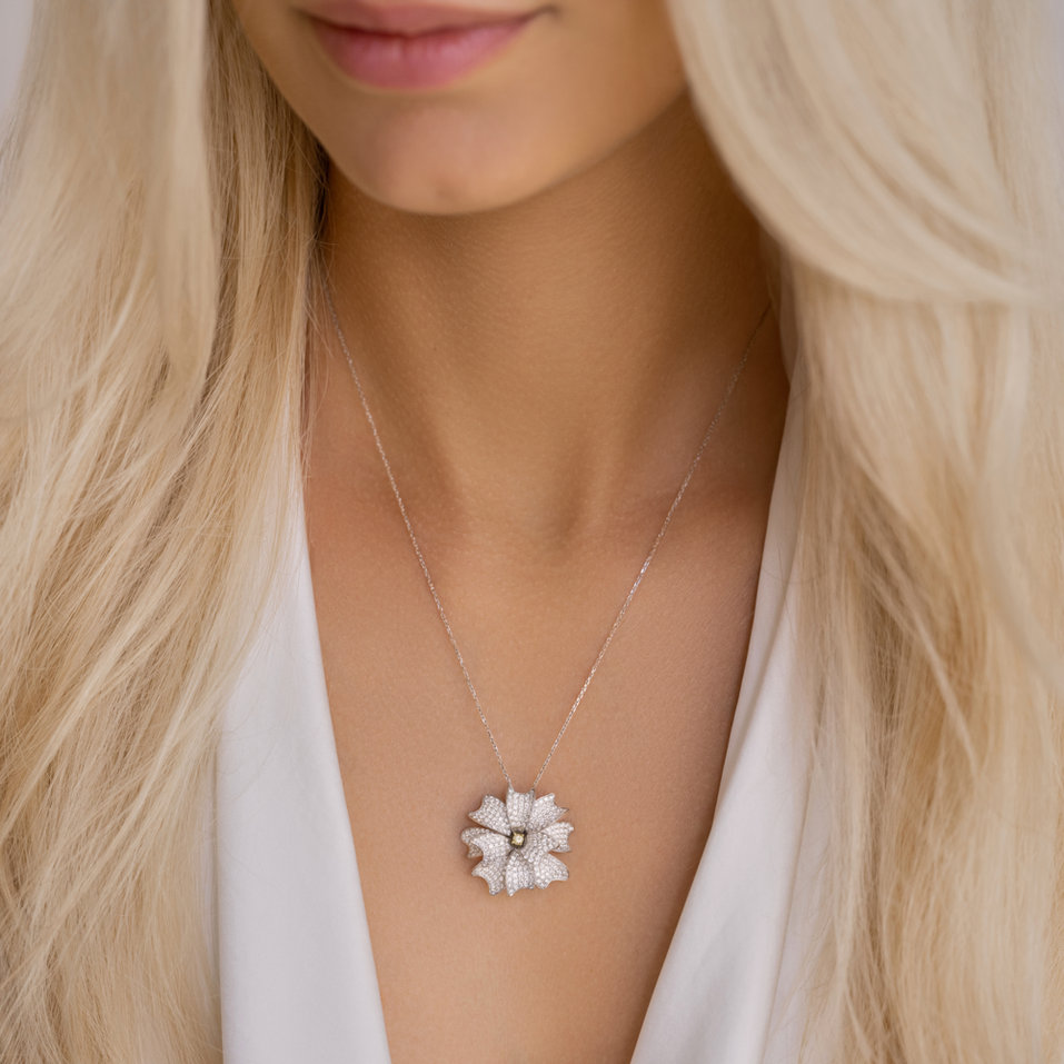 Prívesok s bielymi a žltými diamantmi Bloom Euphoria