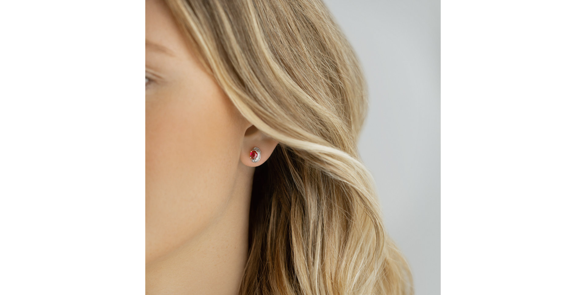 Náušnice s rubínom a diamantmi Fireleaf