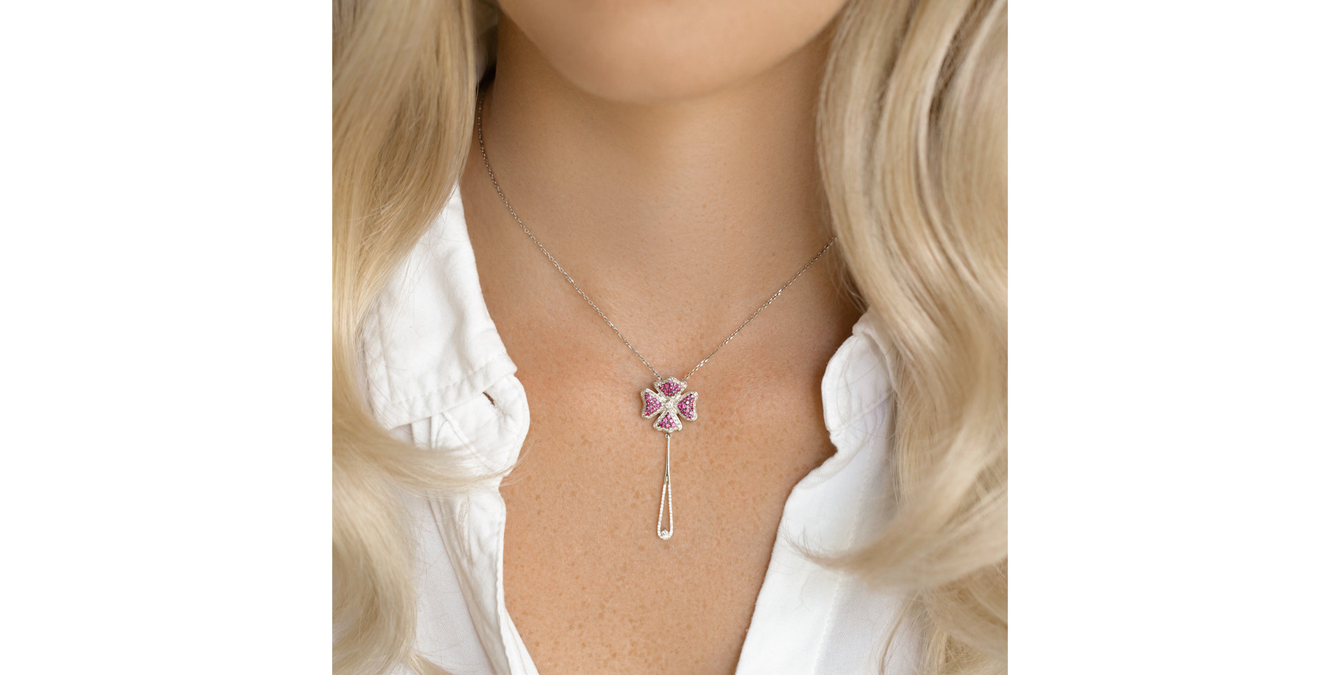 Přívěsok s diamantmi a zafírmi Rose Princesse