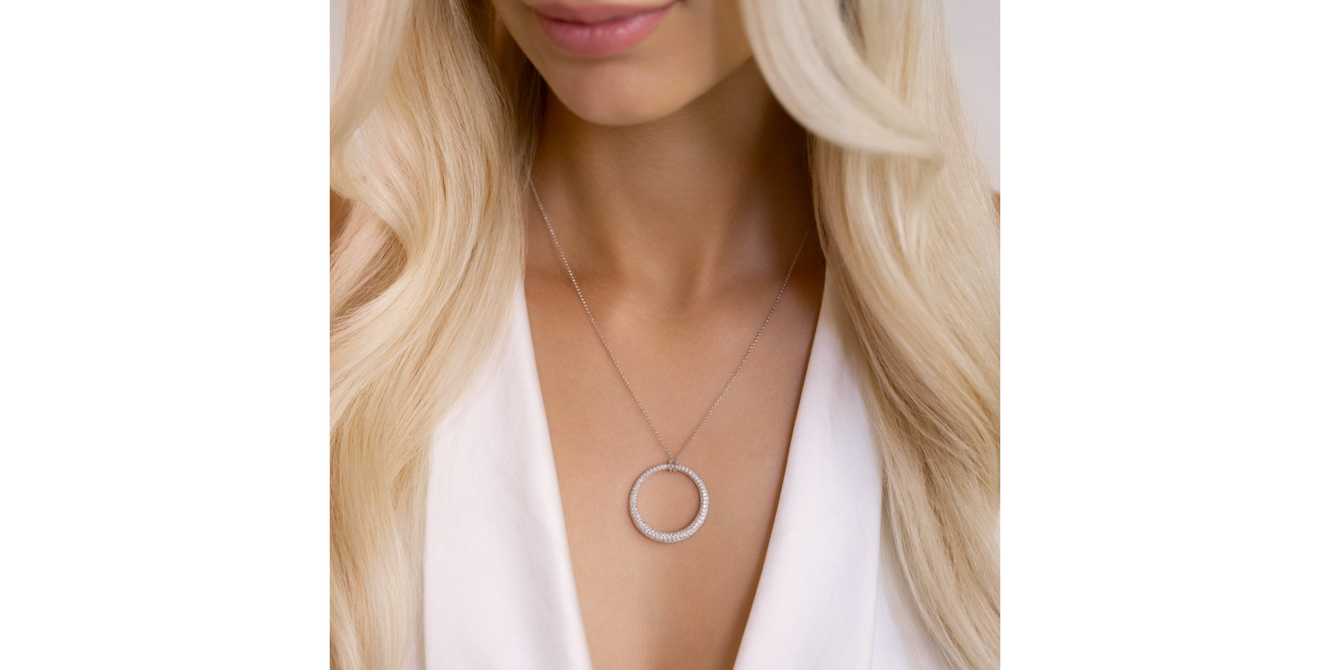 Prívesok s diamantmi Circle Beauty