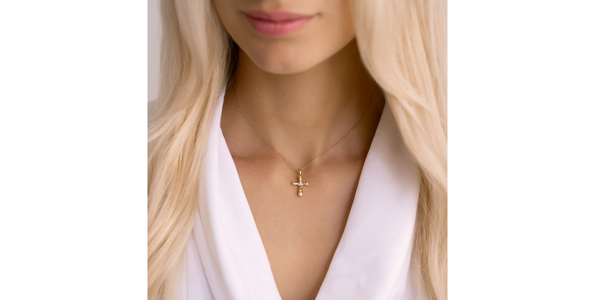 Prívesok s diamantmi Magic Cross