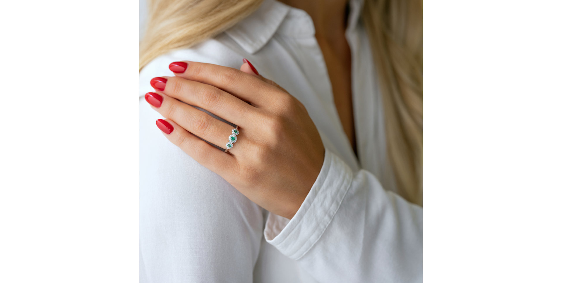 Prsteň s smaragdmi a diamantmi Shannon