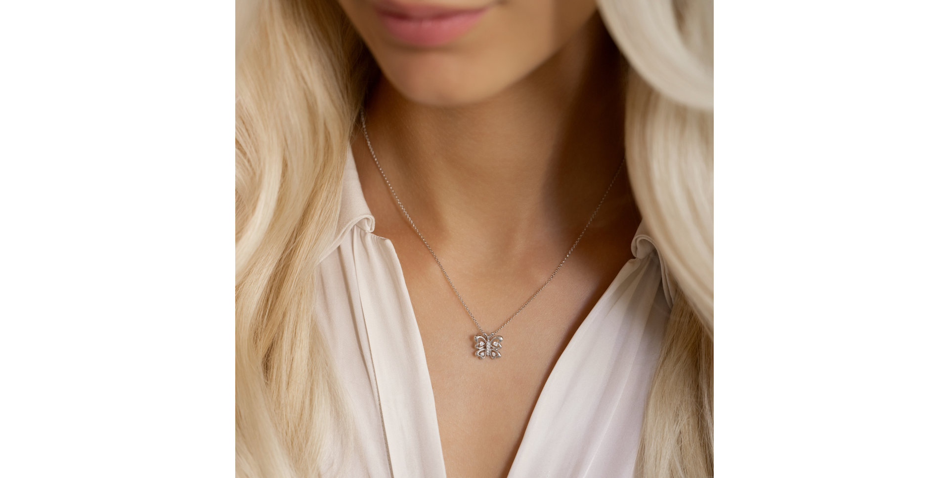 Prívesok s diamantmi Wings of Elegance