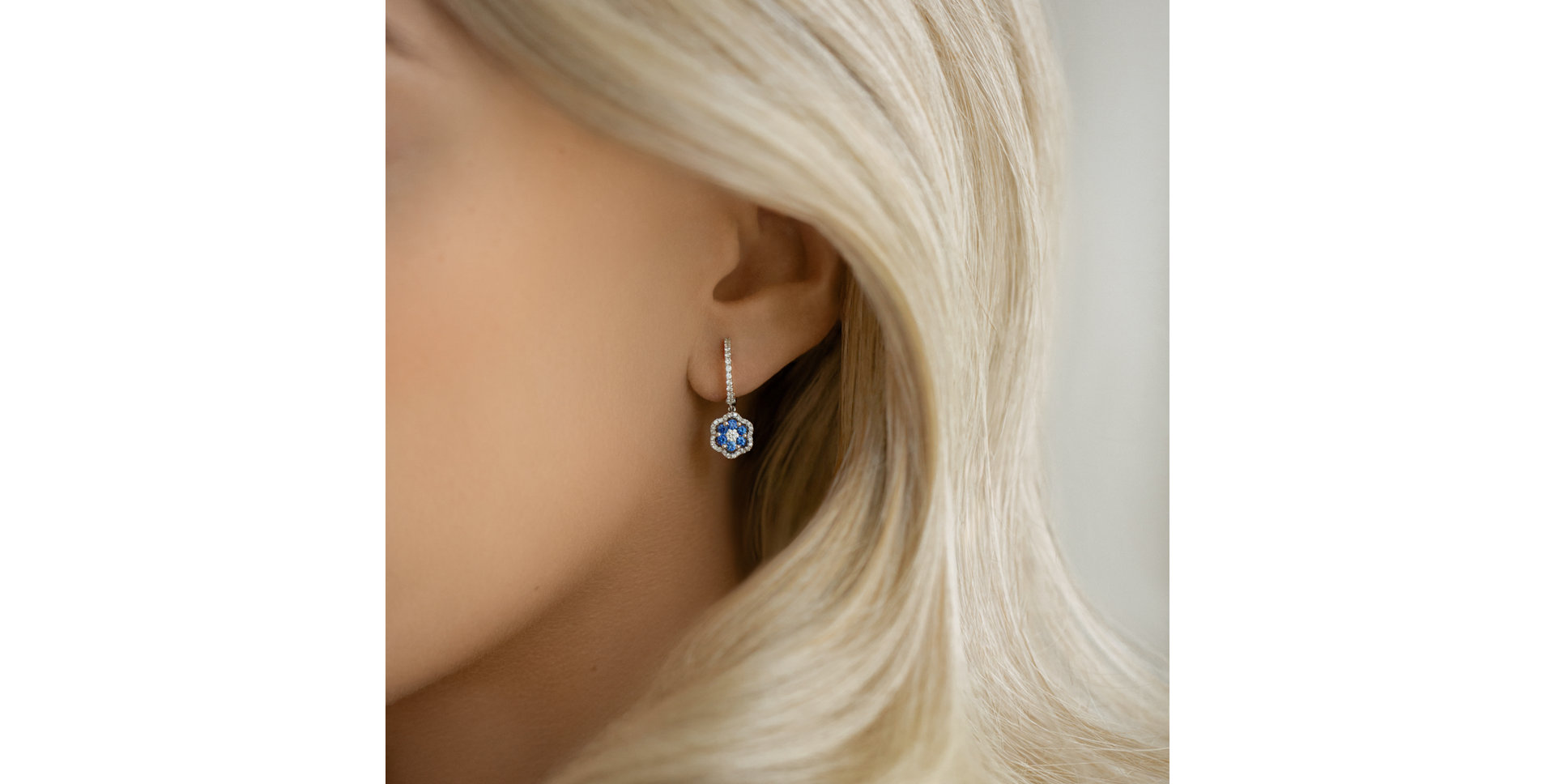 Náušnice s diamantmi a rubínmi Blooming Jewellery