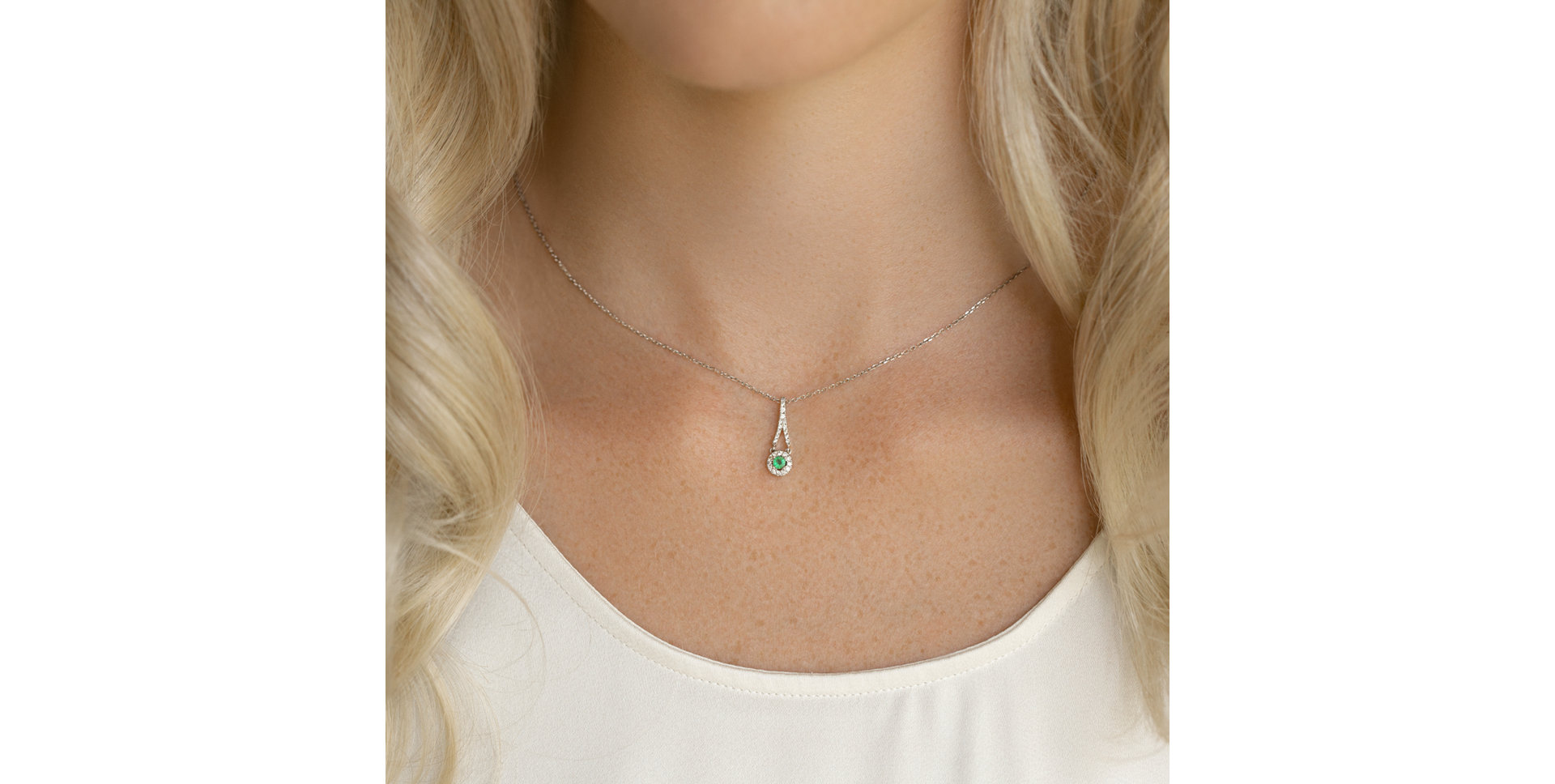 Přívěsok so smargdom a diamantmi Green Fate