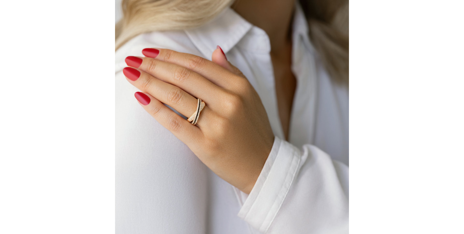 Prsteň s čiernymi a bielymi diamantmi Talthressar