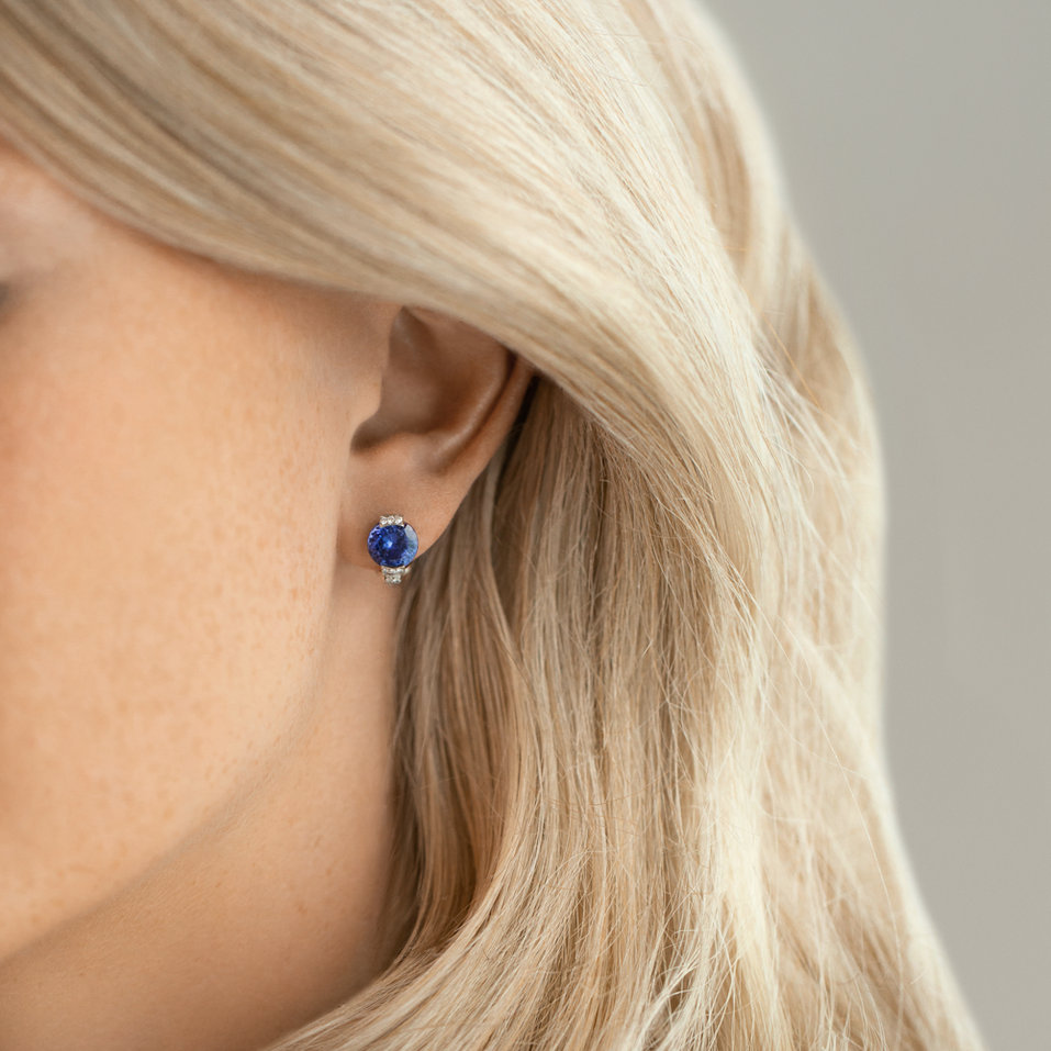 Náušnice s tanzanitom a diamantmi Iphigena