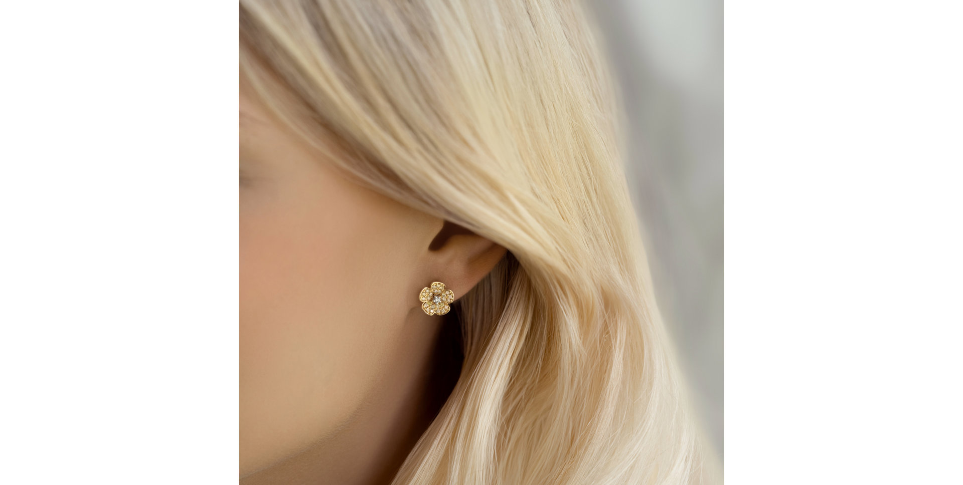 Náušnice s bielymi a hnedými diamantmi Radiant Rose