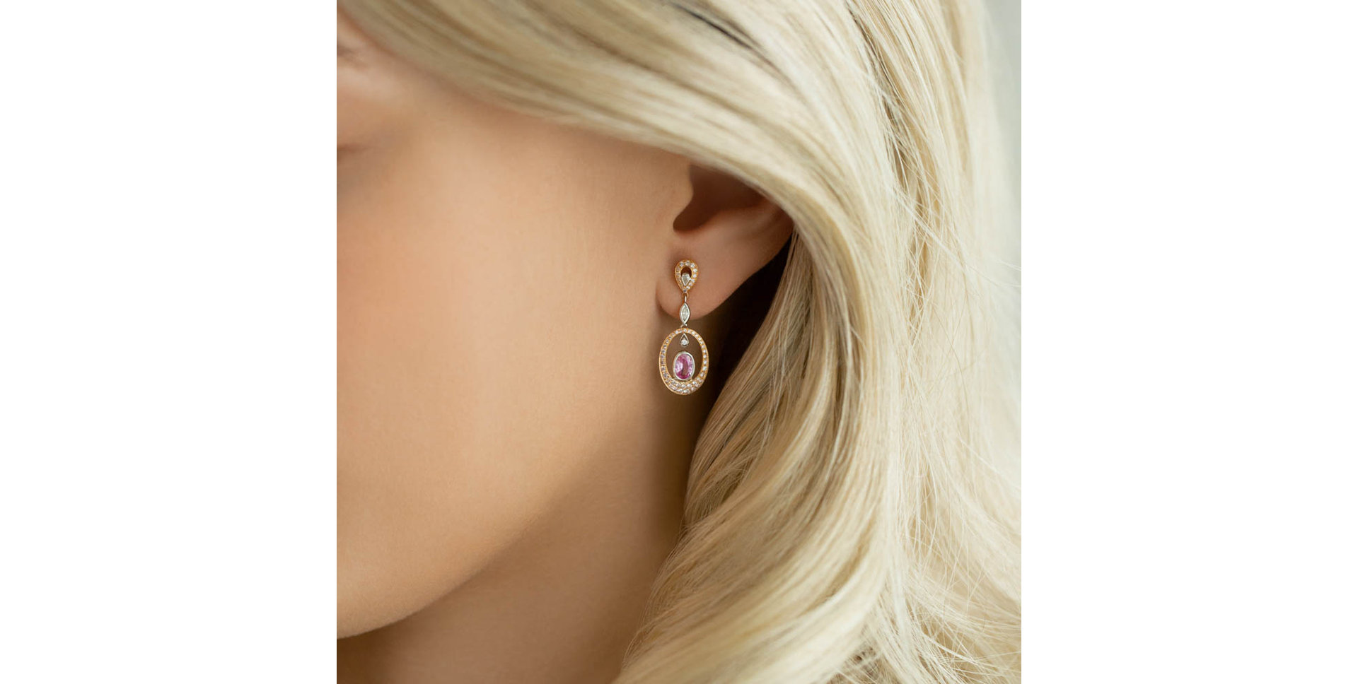 Náušnice so zafírom a diamantmi Romantic Amorie