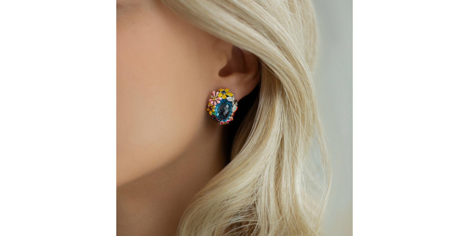 Náušnice s topásom , diamantmi a drahokamami Focusing on Spirituality